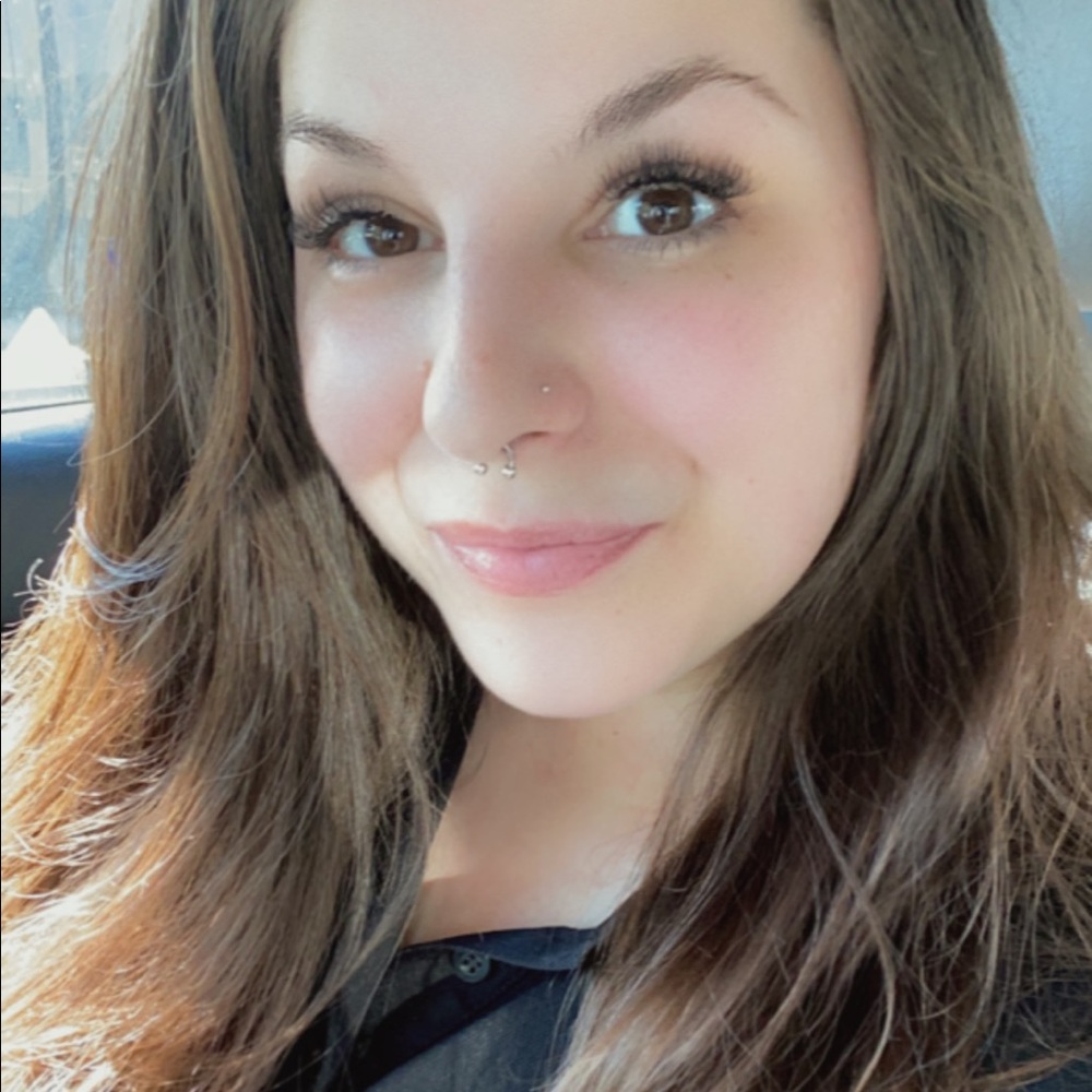Meet your Posher, Leah